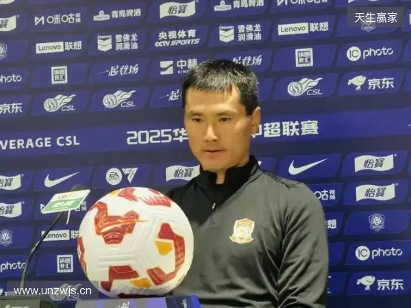 邵佳一：理解球迷恨铁不成钢的心情，这对我来说是一种动力