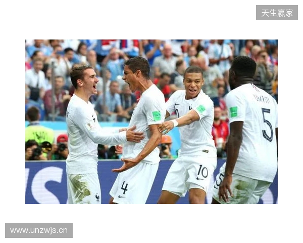 希勒评英超第23轮最佳阵：马奎尔、格伊、埃斯特旺、姆伯莫在列